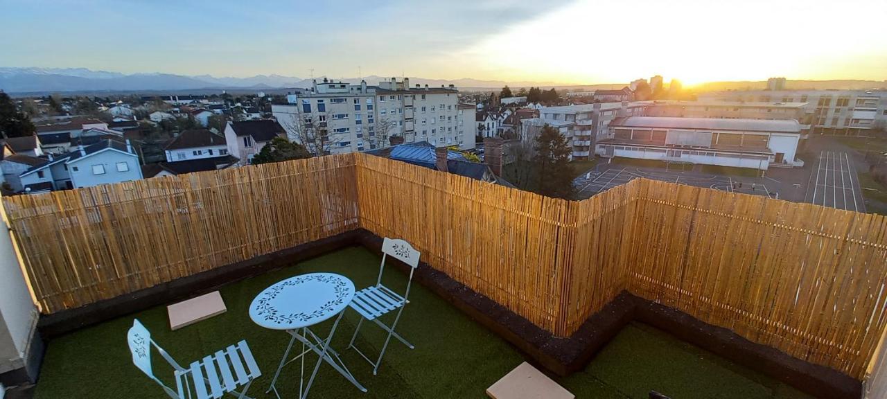 Апартаменты Le Belvedere Dernier Etage Avec Terrasse Wifi Fibre Тарб Экстерьер фото